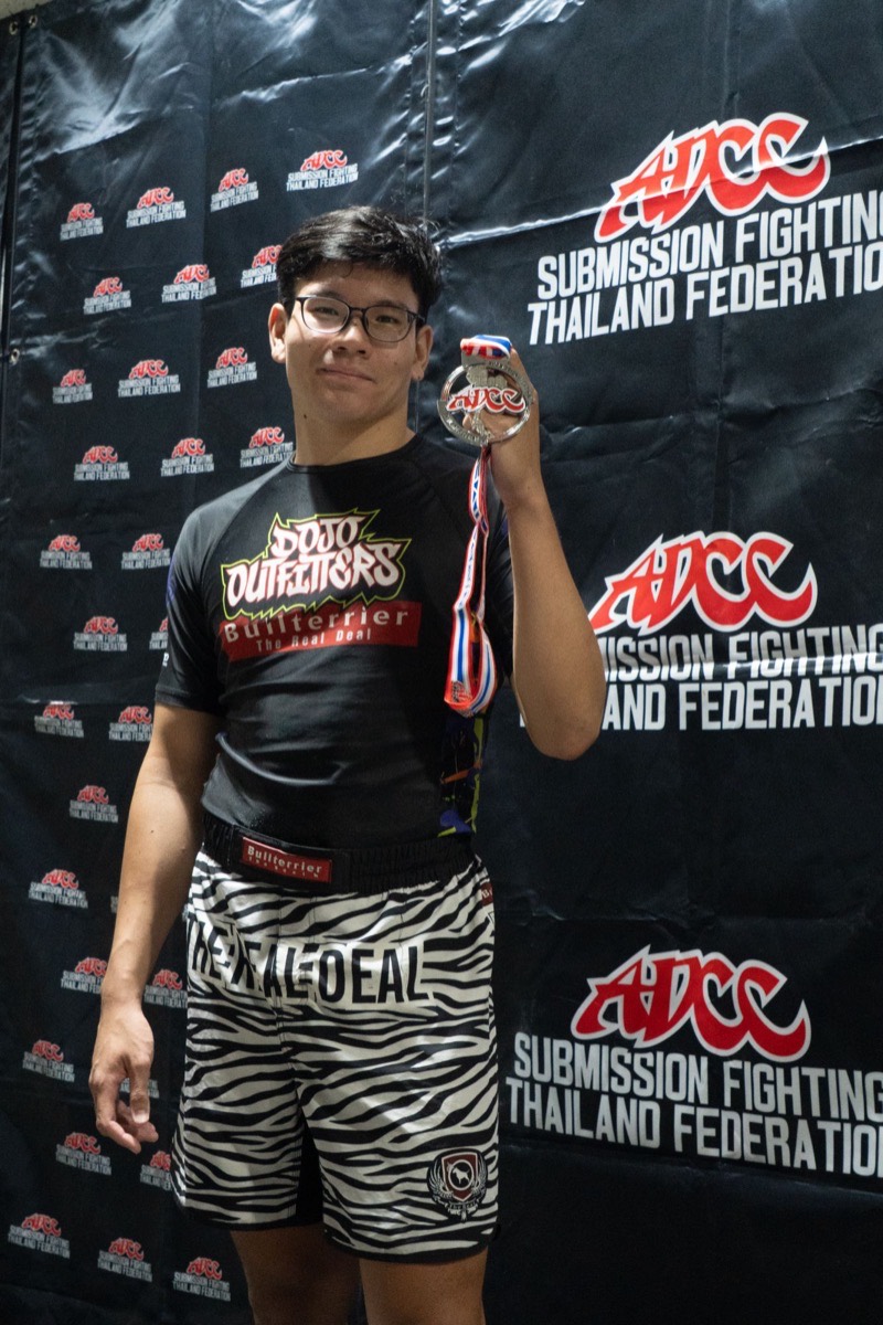 นักกีฬาของ Gato Studio BJJ กับเหรียญรางวัลในรายการ ADCC Submission Fighting Thailand Federation